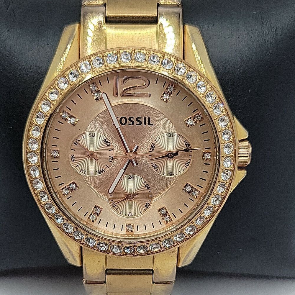 Fossil Riley ES2811 Womens Stainless Steel Analog Dial Quartz Wrist Watch BC354